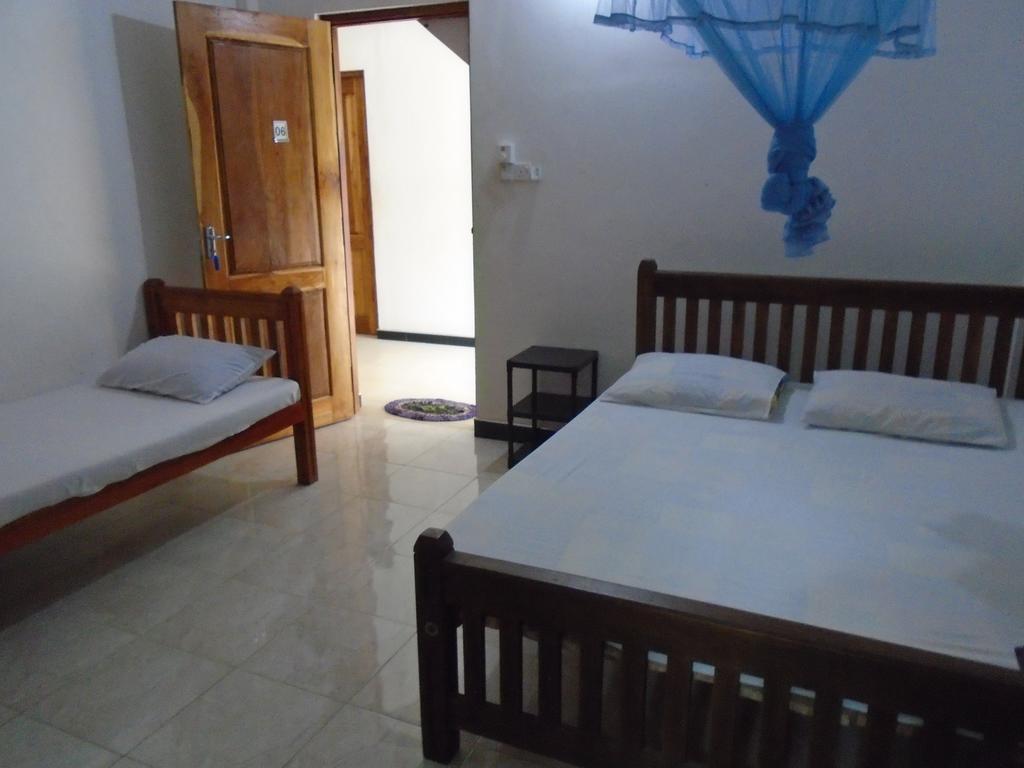 Indra Hotel Kaduruwela Polonnaruwa Dış mekan fotoğraf